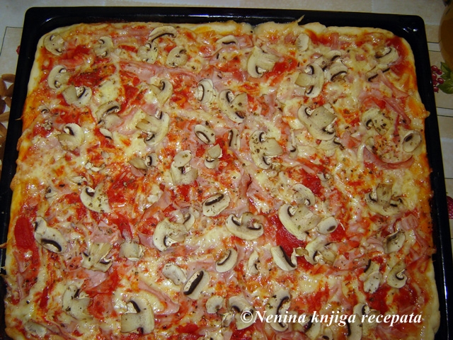 pizza sa šunkom